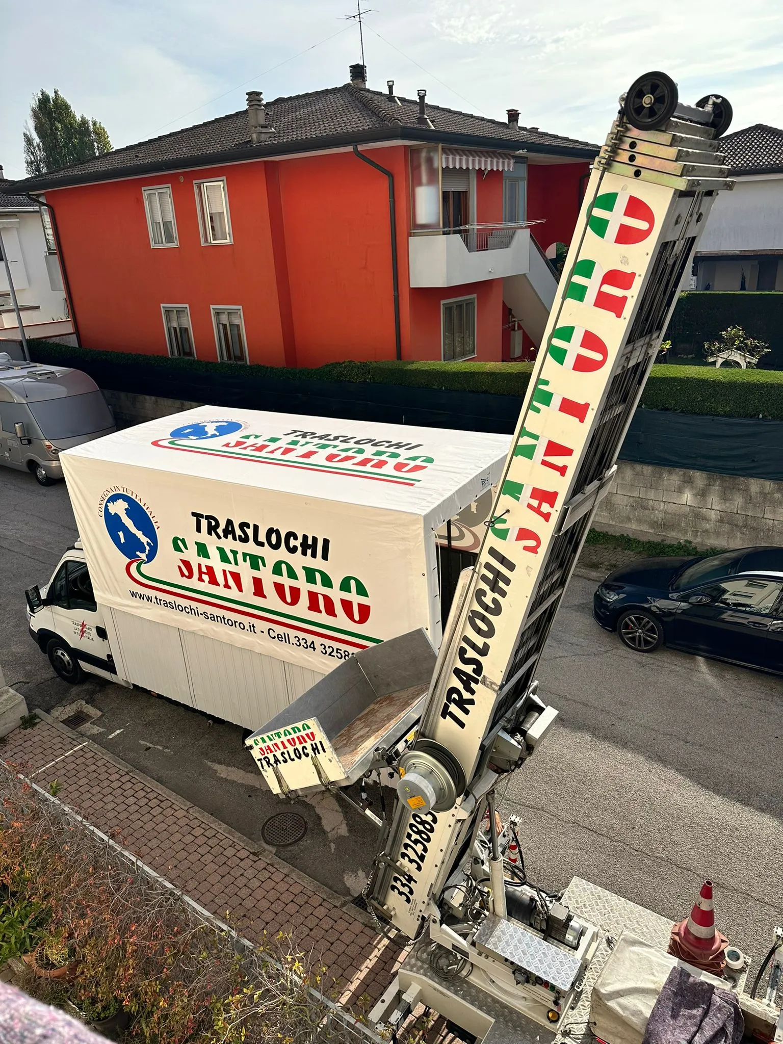 Home 5 Deposito Mobili - Magazzinaggio